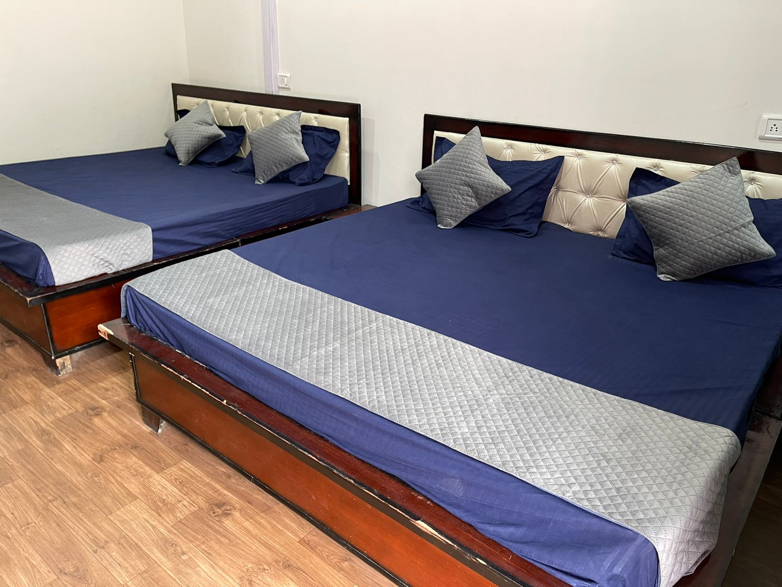 Luxury  Tripple  Bedroom