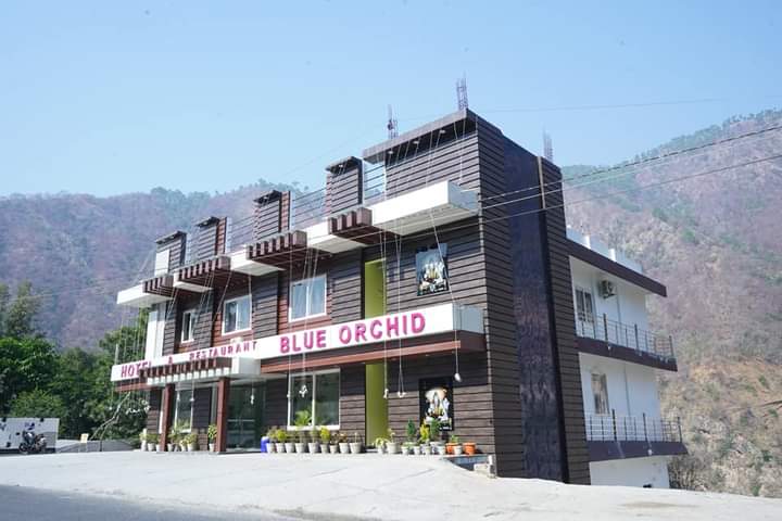 Deluxe  Double  Bedroom