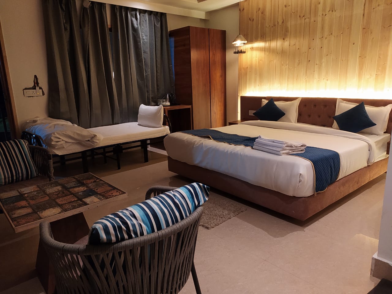 Luxury DBR Park View