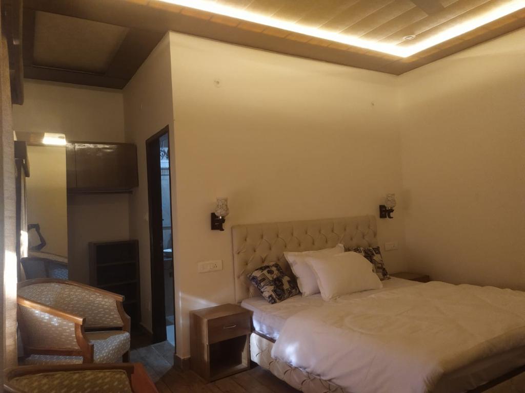 Machan Premium Double Room